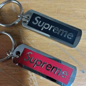 Supreme Silver and Black-Red Key Holder Set
